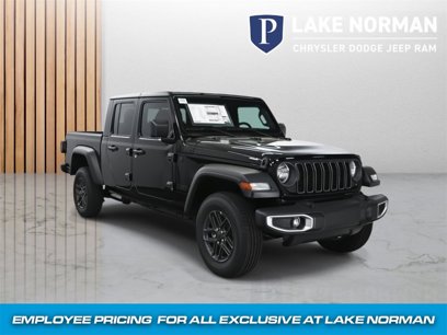 New 2025 Jeep Gladiator Sport S
