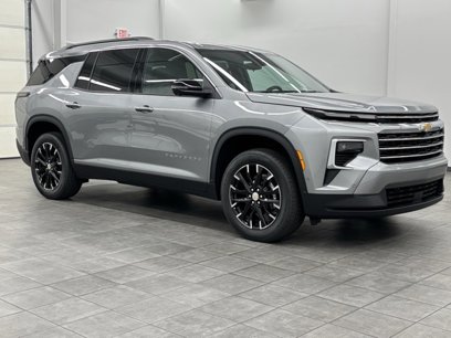 New 2025 Chevrolet Traverse LT w/ Enhanced Driving Package