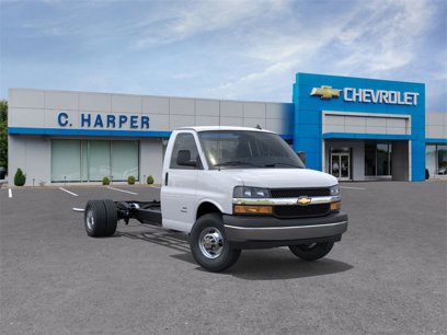 New 2025 Chevrolet Express 3500 w/ Power Convenience Package