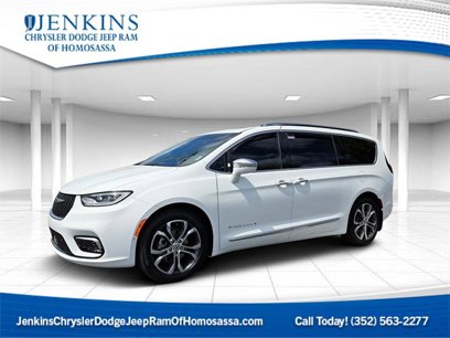 New 2024 Chrysler Pacifica Pinnacle w/ Trailer Tow Group
