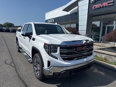 New 2025 GMC Sierra 1500 SLT w/ SLT Premium Plus Package