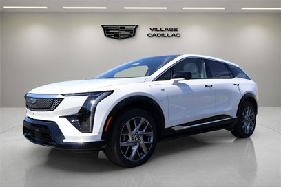 New 2025 Cadillac Optiq Luxury 1