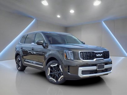 Certified 2025 Kia Telluride EX w/ EX Captain's Chair Package