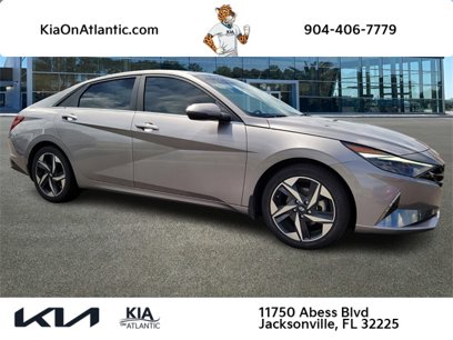 Used 2023 Hyundai Elantra Limited w/ Preferred Accessory Package