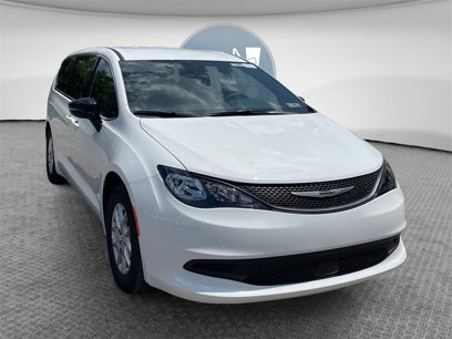 New 2025 Chrysler Voyager LX
