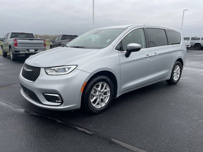 Used 2023 Chrysler Pacifica Touring-L