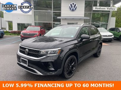 Certified 2023 Volkswagen Taos SE w/ Panoramic Sunroof Package