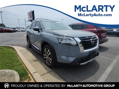 Used 2024 Nissan Pathfinder Platinum w/ Lighting Package (N93)