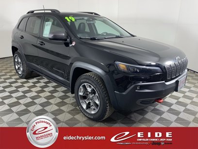 Used 2019 Jeep Cherokee Trailhawk w/ Cold Weather Group