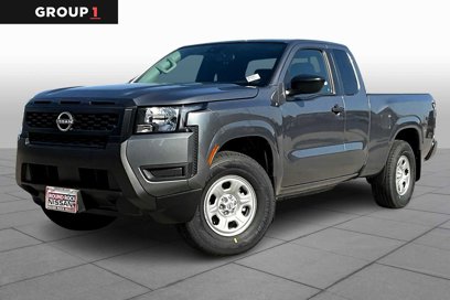 New 2025 Nissan Frontier S