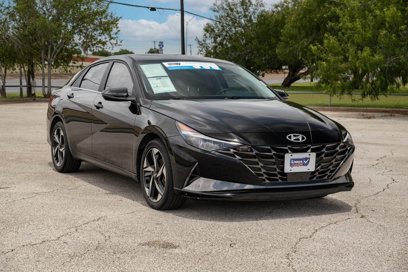 Used 2023 Hyundai Elantra Limited w/ Preferred Accessory Package