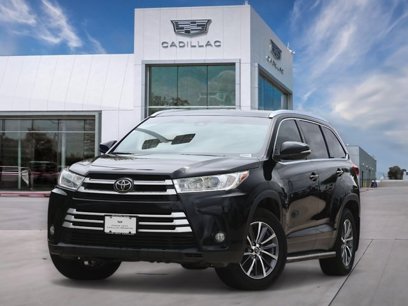 Used 2019 Toyota Highlander SE