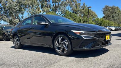 Certified 2025 Hyundai Elantra SEL
