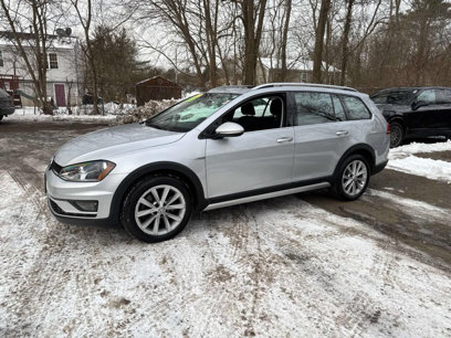 Used 2017 Volkswagen Golf Alltrack SE