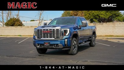 New 2025 GMC Sierra 2500 Denali w/ Technology Package