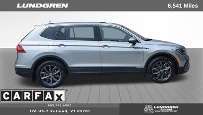 Used 2024 Volkswagen Tiguan SE w/ Panoramic Sunroof Package