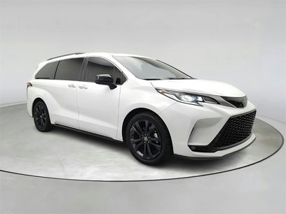 Used 2022 Toyota Sienna XSE