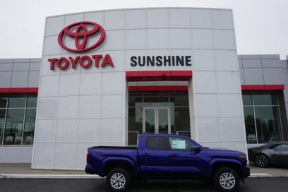 New 2025 Toyota Tacoma SR5