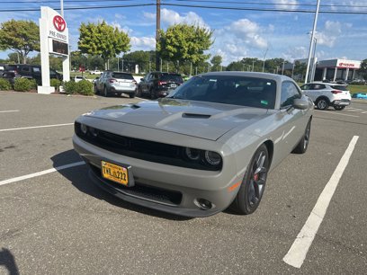 Used 2019 Dodge Challenger SXT w/ Blacktop Package