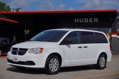 Used 2019 Dodge Grand Caravan SE w/ UConnect Hands-Free Group