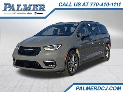 New 2025 Chrysler Pacifica Pinnacle