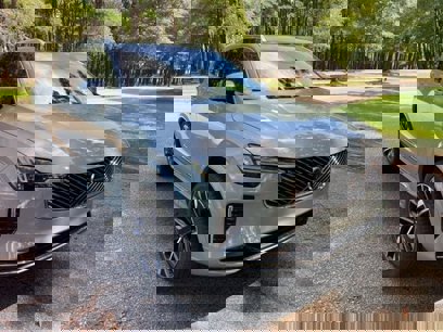 New 2026 Volvo XC90 B6 Plus w/ Protection Package Premier
