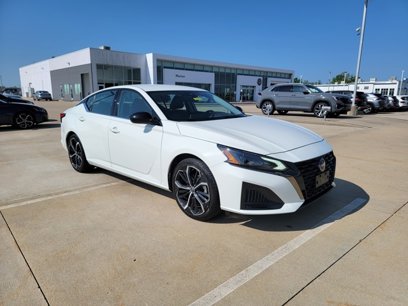 Used 2023 Nissan Altima 2.5 SR