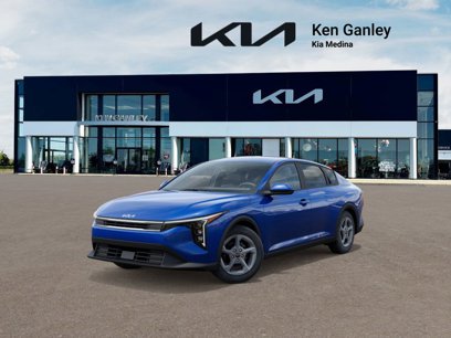 New 2025 Kia K4 LXS