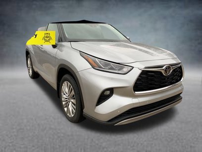 New 2025 Toyota Highlander Platinum