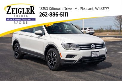 Used 2021 Volkswagen Tiguan SE w/ Panoramic Sunroof Package