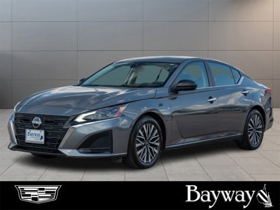 Used 2024 Nissan Altima 2.5 SV