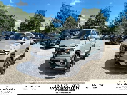 New 2025 Volvo XC40 B5 Ultra w/ Protection Package