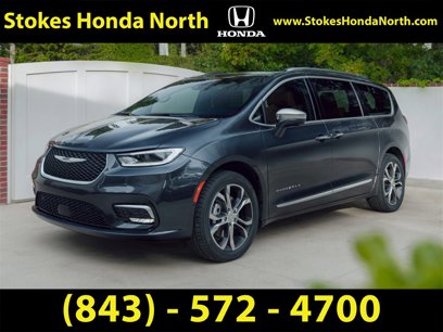 Used 2022 Chrysler Pacifica Touring-L