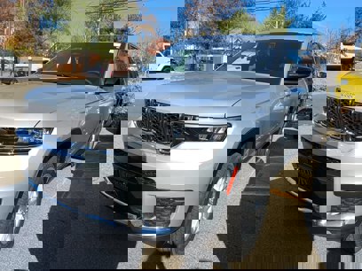 New 2025 Jeep Grand Cherokee L Laredo w/ Luxury Tech Group I