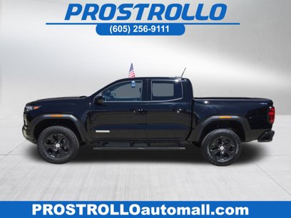 New 2024 GMC Canyon Elevation w/ Elevation Premium Package