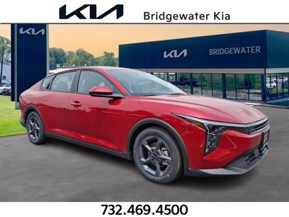 New 2025 Kia K4 LXS