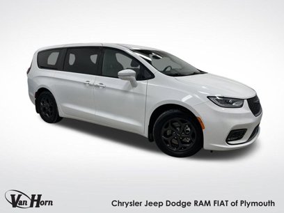 Used 2022 Chrysler Pacifica Touring-L w/ S Appearance Package