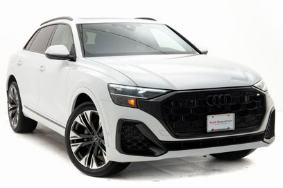 New 2025 Audi Q8 Premium Plus