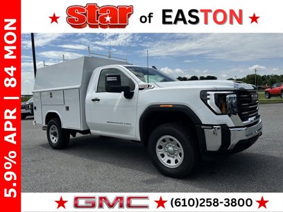 New 2025 GMC Sierra 3500 Pro w/ Convenience Package