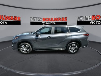 Used 2023 Toyota Highlander XLE