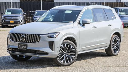 New 2025 Volvo XC90 B6 Plus w/ Protection Package Premier