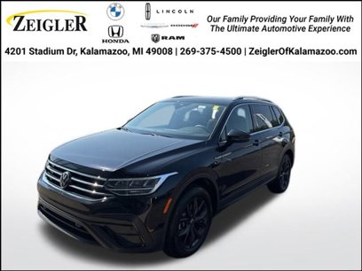 Used 2024 Volkswagen Tiguan SE w/ Panoramic Sunroof Package