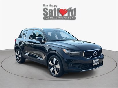 Used 2022 Volvo XC40 T5 Momentum w/ Premium Package