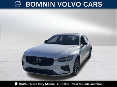 New 2025 Volvo S60 B5 Core w/ Protection Package Premier