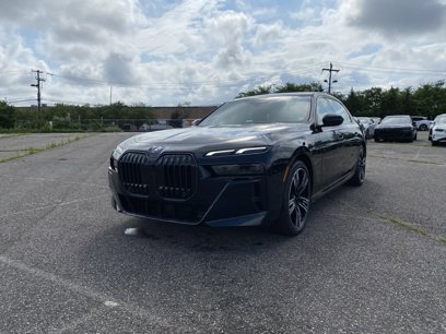 New 2025 BMW 760i xDrive w/ Autobahn Package