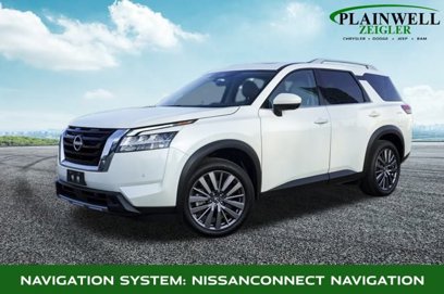 Used 2023 Nissan Pathfinder SL w/ SL Premium Package