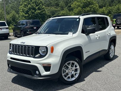 Used 2023 Jeep Renegade Latitude w/ Sun & Fun Group
