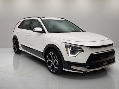 Used 2023 Kia Niro EX Touring