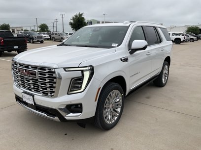 New 2025 GMC Yukon Denali w/ Sun & Power Step Package