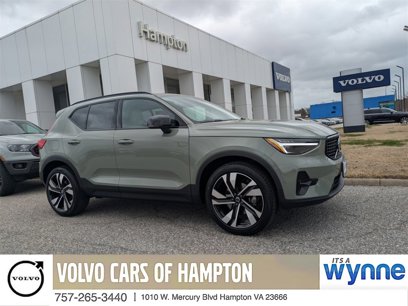 New 2025 Volvo XC40 B5 Ultra w/ Climate Package